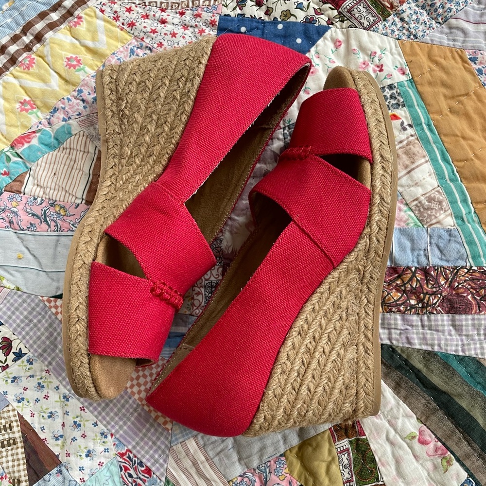 G.H. Bass espadrille